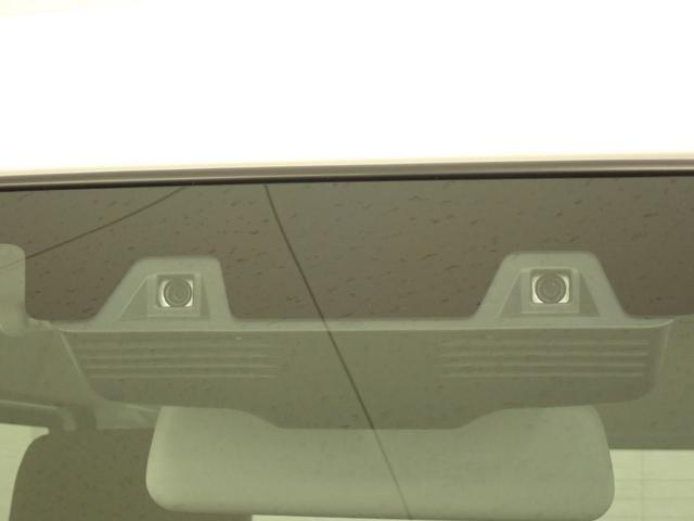 エブリイ ＰＡリミテッド　６型　５ＭＴ　デュアルカメラブレーキサポート　インパネ５ＭＴ　後席両側スライドドア　衝突被害軽減Ｂ　ＡＭ／ＦＭラジオ　リヤパーキングセンサー　ハイビームアシスト　キーレスエントリー　車線逸脱警報機能　スモークガラス　マッドフラップ　スペアタイヤ（9枚目）