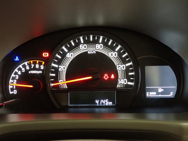 エブリイ ＰＡリミテッド　６型　５ＭＴ　デュアルカメラブレーキサポート　インパネ５ＭＴ　後席両側スライドドア　衝突被害軽減Ｂ　ＡＭ／ＦＭラジオ　リヤパーキングセンサー　ハイビームアシスト　キーレスエントリー　車線逸脱警報機能　スモークガラス　マッドフラップ　スペアタイヤ（12枚目）