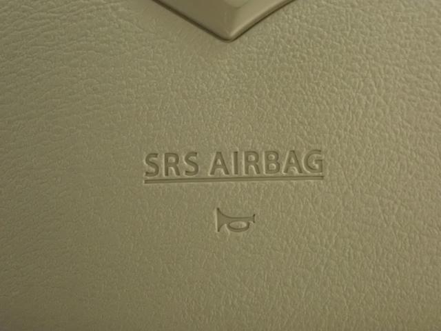 エブリイ ＰＡリミテッド　６型　５ＭＴ　デュアルカメラブレーキサポート　インパネ５ＭＴ　後席両側スライドドア　衝突被害軽減Ｂ　ＡＭ／ＦＭラジオ　リヤパーキングセンサー　ハイビームアシスト　キーレスエントリー　車線逸脱警報機能　スモークガラス　マッドフラップ　スペアタイヤ（34枚目）