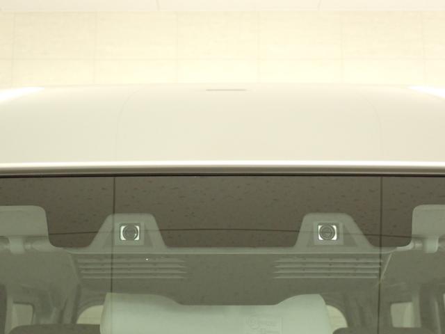 デュアルセンサーブレーキサポート搭載。もしもの際には強いブレーキをかけ、衝突回避または被害軽減を図ります。