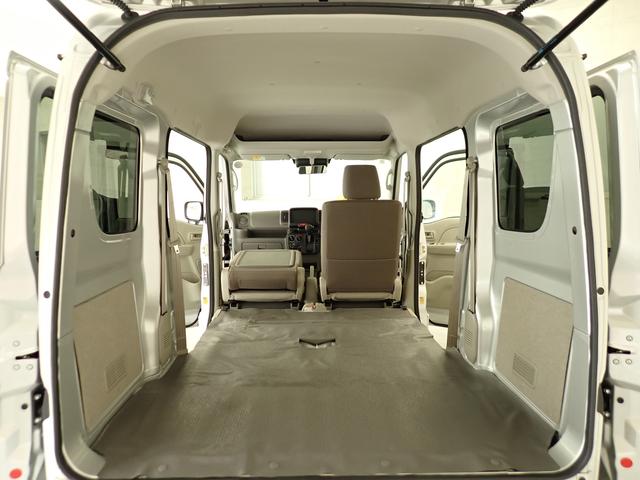 長さのある荷物も ラクラク積み込みできます。