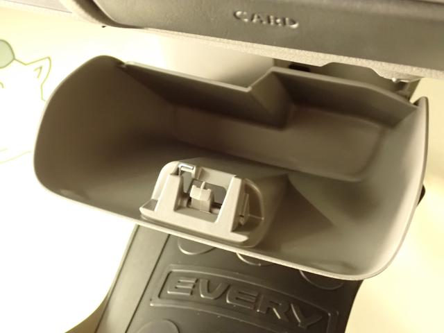 エブリイ PA 6型 2WD 4AT スズキセーフティサポート非装着車 AM/FMラジオ リヤパーキングセンサー 後席両側スライドドア フロアマット バイザー オートライト マニュアルエアコン アイドリングストップ マッドフラップ スペアタイヤ 運転席・助手席エアバック(16枚目)