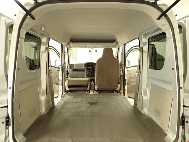 エブリイ PA 6型 2WD 4AT スズキセーフティサポート非装着車 AM/FMラジオ リヤパーキングセンサー 後席両側スライドドア フロアマット バイザー オートライト マニュアルエアコン アイドリングストップ マッドフラップ スペアタイヤ 運転席・助手席エアバック(34枚目)