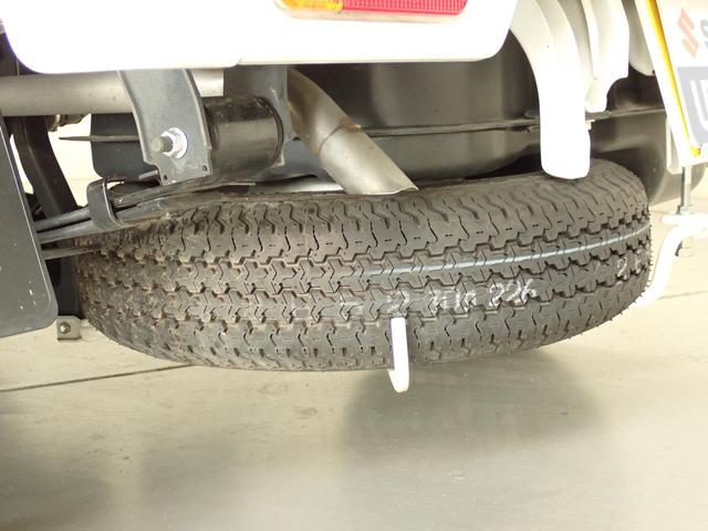 キャリイトラック KCエアコンパワステ 6型 4AT セーフティサポート装着車 2WD AM/FMラジオ 衝突被害軽減ブレーキ 車検整備付 車線逸脱警報機能 アイドリングストップ ハイビームアシスト マッドフラップ 誤発進抑制機能 マニュアルエアコン 運転席・助手席エアバック(11枚目)