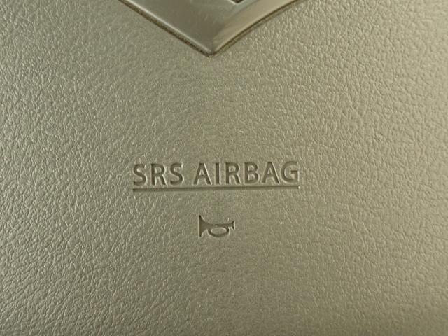 キャリイトラック KCエアコンパワステ 6型 4AT セーフティサポート装着車 2WD AM/FMラジオ 衝突被害軽減ブレーキ 車検整備付 車線逸脱警報機能 アイドリングストップ ハイビームアシスト マッドフラップ 誤発進抑制機能 マニュアルエアコン 運転席・助手席エアバック(12枚目)