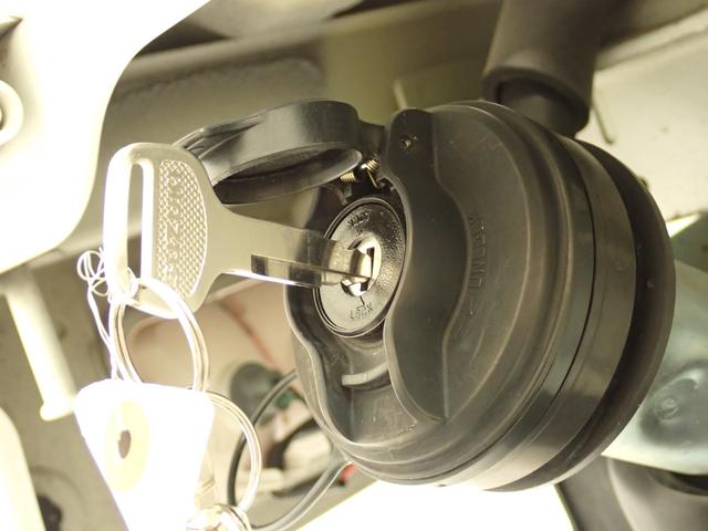 キャリイトラック KCエアコンパワステ 6型 4AT セーフティサポート装着車 2WD AM/FMラジオ 衝突被害軽減ブレーキ 車検整備付 車線逸脱警報機能 アイドリングストップ ハイビームアシスト マッドフラップ 誤発進抑制機能 マニュアルエアコン 運転席・助手席エアバック(40枚目)