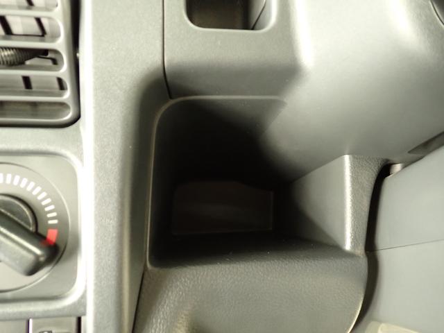 キャリイトラック KCエアコンパワステ 6型 4AT セーフティサポート装着車 2WD AM/FMラジオ 衝突被害軽減ブレーキ 車検整備付 車線逸脱警報機能 アイドリングストップ ハイビームアシスト マッドフラップ 誤発進抑制機能 マニュアルエアコン 運転席・助手席エアバック(43枚目)