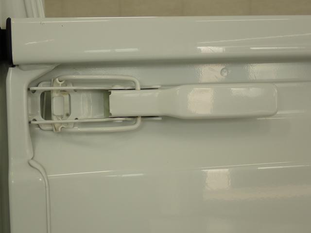 キャリイトラック KCエアコンパワステ 6型 4AT セーフティサポート装着車 2WD AM/FMラジオ 衝突被害軽減ブレーキ 車検整備付 車線逸脱警報機能 アイドリングストップ ハイビームアシスト マッドフラップ 誤発進抑制機能 マニュアルエアコン 運転席・助手席エアバック(49枚目)