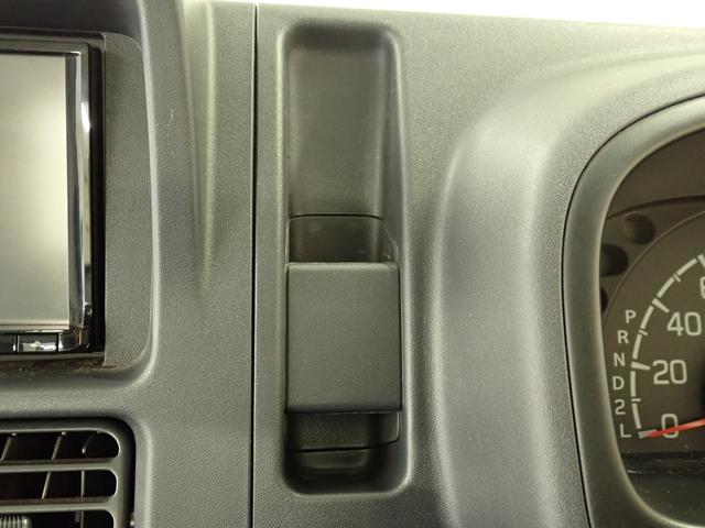 キャリイトラック ＫＣ　エアコン・パワステ　２ＷＤ　３ＡＴ　運転席エアバック　２ＷＤ　フロア３ＡＴ　ナビ　ＥＴＣ　ドアバイザー　マニュアルエアコン　運転席エアバック　マッドフラップ　アングルポストプロテクター　シガーライター　灰皿（13枚目）