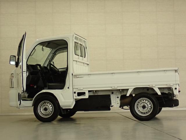 キャリイトラック ＫＣ　エアコン・パワステ　２ＷＤ　３ＡＴ　運転席エアバック　２ＷＤ　フロア３ＡＴ　ナビ　ＥＴＣ　ドアバイザー　マニュアルエアコン　運転席エアバック　マッドフラップ　アングルポストプロテクター　シガーライター　灰皿（15枚目）