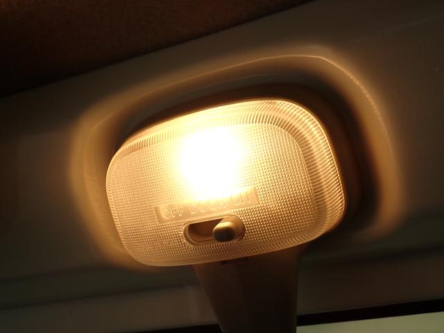 キャリイトラック ＫＣ　エアコン・パワステ　２ＷＤ　３ＡＴ　運転席エアバック　２ＷＤ　フロア３ＡＴ　ナビ　ＥＴＣ　ドアバイザー　マニュアルエアコン　運転席エアバック　マッドフラップ　アングルポストプロテクター　シガーライター　灰皿（22枚目）