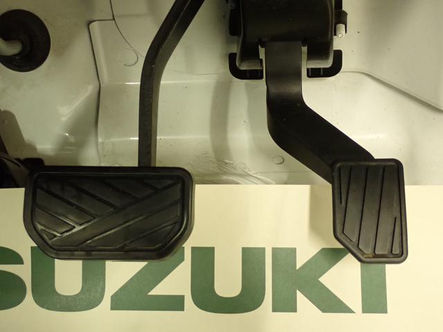 キャリイトラック ＫＣ　エアコン・パワステ　２ＷＤ　３ＡＴ　運転席エアバック　２ＷＤ　フロア３ＡＴ　ナビ　ＥＴＣ　ドアバイザー　マニュアルエアコン　運転席エアバック　マッドフラップ　アングルポストプロテクター　シガーライター　灰皿（32枚目）