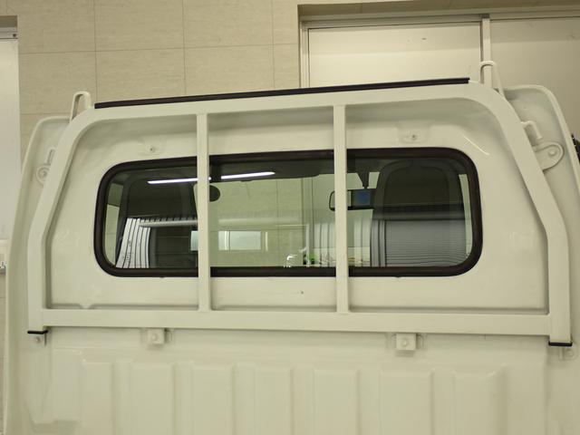 キャリイトラック ＫＣ　エアコン・パワステ　２ＷＤ　３ＡＴ　運転席エアバック　２ＷＤ　フロア３ＡＴ　ナビ　ＥＴＣ　ドアバイザー　マニュアルエアコン　運転席エアバック　マッドフラップ　アングルポストプロテクター　シガーライター　灰皿（35枚目）