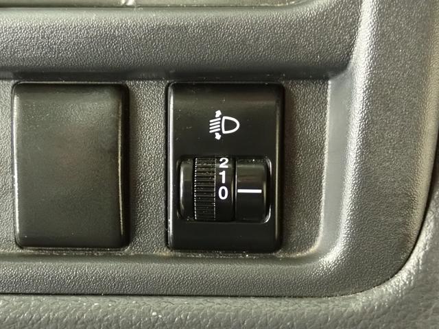 キャリイトラック ＫＣ　エアコン・パワステ　２ＷＤ　３ＡＴ　運転席エアバック　２ＷＤ　フロア３ＡＴ　ナビ　ＥＴＣ　ドアバイザー　マニュアルエアコン　運転席エアバック　マッドフラップ　アングルポストプロテクター　シガーライター　灰皿（37枚目）