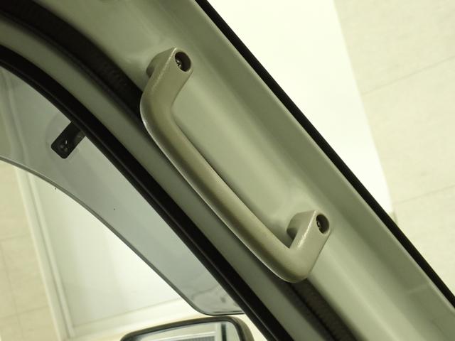 キャリイトラック ＫＣ　エアコン・パワステ　２ＷＤ　３ＡＴ　運転席エアバック　２ＷＤ　フロア３ＡＴ　ナビ　ＥＴＣ　ドアバイザー　マニュアルエアコン　運転席エアバック　マッドフラップ　アングルポストプロテクター　シガーライター　灰皿（52枚目）