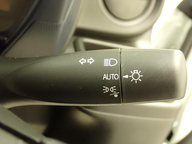 アルト L 2型 2WD CVT デュアルカメラブレーキサポート 衝突被害軽減B リヤパーキングセンサー ハイビームアシスト フロアマット シートヒーター キーレスエントリー 車線逸脱警報機能 アイドリングストップ サイド・カーテンエアバック マニュアルエアコン(8枚目)