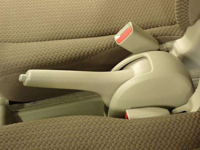 エブリイ ＰＣ　６型　２ＷＤ　ＣＶＴ　デュアルカメラブレーキサポート　衝突被害軽減ブレーキ　リヤパーキングセンサー　車検整備付　ＬＥＤヘッドランプ　ハイビームアシスト　後席両側スライドドア　フロアマット　シートヒーター　車線逸脱警報機能　マッドフラップ　スペアタイヤ（56枚目）