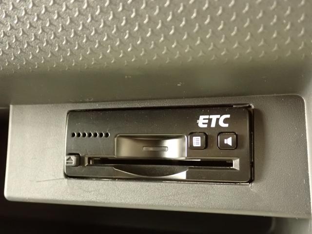 ハスラー Ｇ　ＭＲ３１Ｓ　２型　２ＷＤ　フロア５ＭＴ　車検整備付　５ＭＴ　ナビ　バックカメラ　ＥＴＣ　車検整備付　フロアマット　ドアバイザー　キーレスエントリー　セキュリティーアラーム　アイドリングストップ　シートヒーター　運転席・助手席エアバック（5枚目）