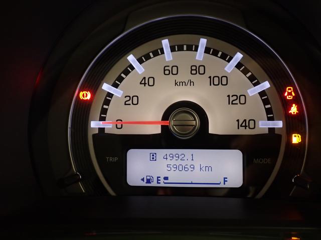 ハスラー Ｇ　ＭＲ３１Ｓ　２型　２ＷＤ　フロア５ＭＴ　車検整備付　５ＭＴ　ナビ　バックカメラ　ＥＴＣ　車検整備付　フロアマット　ドアバイザー　キーレスエントリー　セキュリティーアラーム　アイドリングストップ　シートヒーター　運転席・助手席エアバック（11枚目）