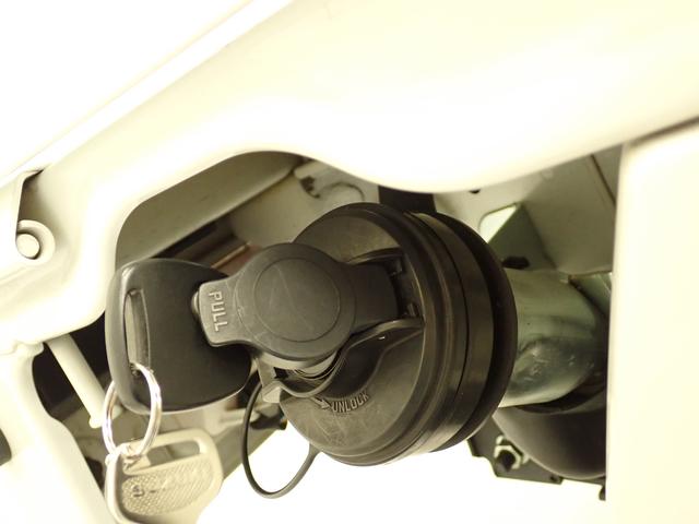 キャリイトラック KCエアコン・パワステ 7型 パートタイム4WD 4AT 4WD 衝突被害軽減ブレーキ 誤発進抑制機能 AM/FMラジオ アイドリングストップ ハイビームアシスト キーレスエントリー フロアマット マッドフラップ スペアタイヤ 車線逸脱警報機能 オートライト(60枚目)