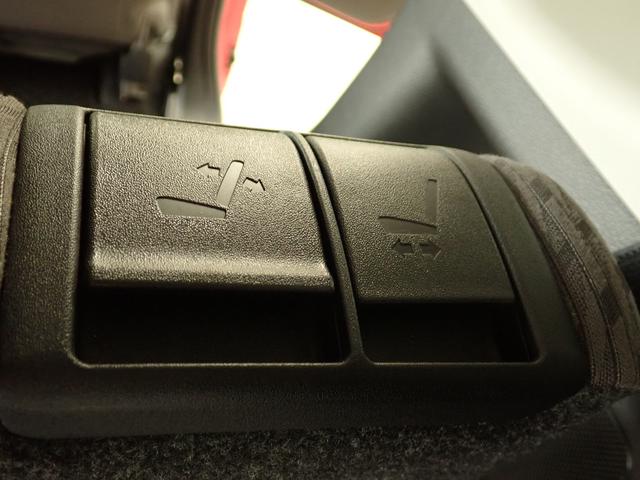 ソリオ ＨＹＢＲＩＤ　ＭＸ　ＭＡ３６Ｓ　２ＷＤ　インパネＣＶＴ　ナビ　ＥＴＣ　フロアマット　ドアバイザー　後席左側電動スライドドア　サンシェード　シートヒーター　スマートキー　セキュリティーアラーム　サイドエアバック　アイドリングストップ　間欠ワイパー　ＡＷ（19枚目）