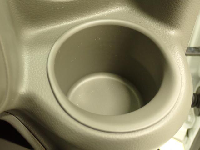 エブリイ PAリミテッド 6型 4WD 5MT LEDヘッドランプ インパネ5MT パートタイム4WD AM/FMラジオ 衝突被害軽減ブレーキ LEDヘッドランプ ハイビームアシスト フロアマット リヤパーキングセンサー キーレスエントリー 後席両側スライドドア(25枚目)