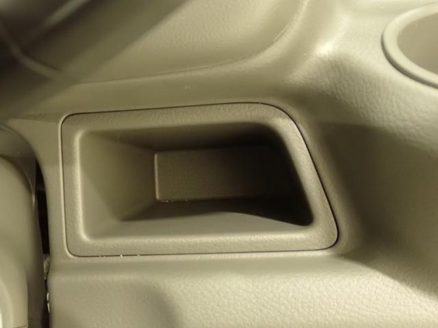 エブリイ PAリミテッド 6型 4WD 5MT LEDヘッドランプ インパネ5MT パートタイム4WD AM/FMラジオ 衝突被害軽減ブレーキ LEDヘッドランプ ハイビームアシスト フロアマット リヤパーキングセンサー キーレスエントリー 後席両側スライドドア(26枚目)