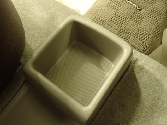 エブリイ PAリミテッド 6型 4WD 5MT LEDヘッドランプ インパネ5MT パートタイム4WD AM/FMラジオ 衝突被害軽減ブレーキ LEDヘッドランプ ハイビームアシスト フロアマット リヤパーキングセンサー キーレスエントリー 後席両側スライドドア(53枚目)