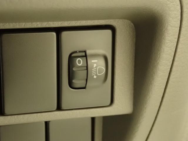 エブリイ PAリミテッド 6型 4WD 5MT LEDヘッドランプ インパネ5MT パートタイム4WD AM/FMラジオ 衝突被害軽減ブレーキ LEDヘッドランプ ハイビームアシスト フロアマット リヤパーキングセンサー キーレスエントリー 後席両側スライドドア(55枚目)