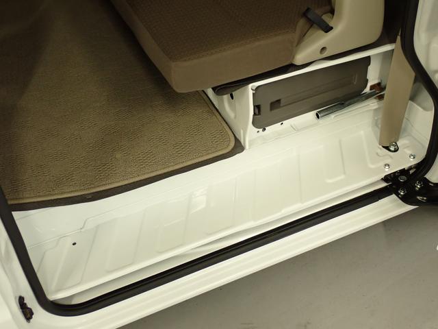 エブリイ PAリミテッド 6型 4WD 5MT LEDヘッドランプ インパネ5MT パートタイム4WD AM/FMラジオ 衝突被害軽減ブレーキ LEDヘッドランプ ハイビームアシスト フロアマット リヤパーキングセンサー キーレスエントリー 後席両側スライドドア(59枚目)