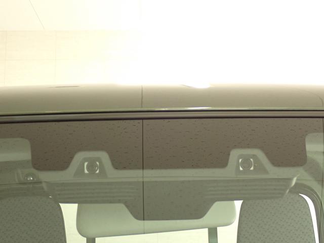 キャリイトラック KCエアコン・パワステ農繁 7型 4WD 高低二段切替式 5MT パートタイム4WD AM/FMラジオ 衝突被害軽減B マット 誤発進抑制機能 アイドリングストップ ハイビームアシスト 車線逸脱警報機能 キーレスエントリー マッドフラップ スペアタイヤ(6枚目)