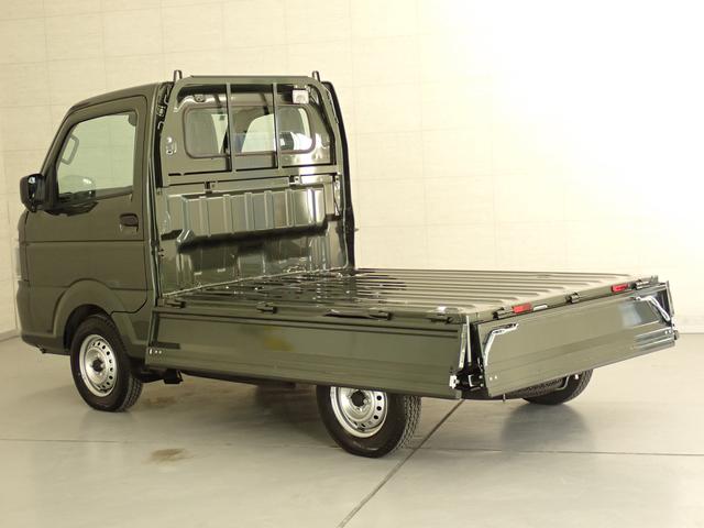 キャリイトラック KCエアコン・パワステ農繁 7型 4WD 高低二段切替式 5MT パートタイム4WD AM/FMラジオ 衝突被害軽減B マット 誤発進抑制機能 アイドリングストップ ハイビームアシスト 車線逸脱警報機能 キーレスエントリー マッドフラップ スペアタイヤ(15枚目)