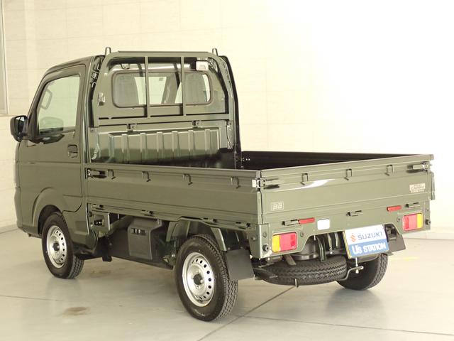 キャリイトラック KCエアコン・パワステ農繁 7型 4WD 高低二段切替式 5MT パートタイム4WD AM/FMラジオ 衝突被害軽減B マット 誤発進抑制機能 アイドリングストップ ハイビームアシスト 車線逸脱警報機能 キーレスエントリー マッドフラップ スペアタイヤ(28枚目)