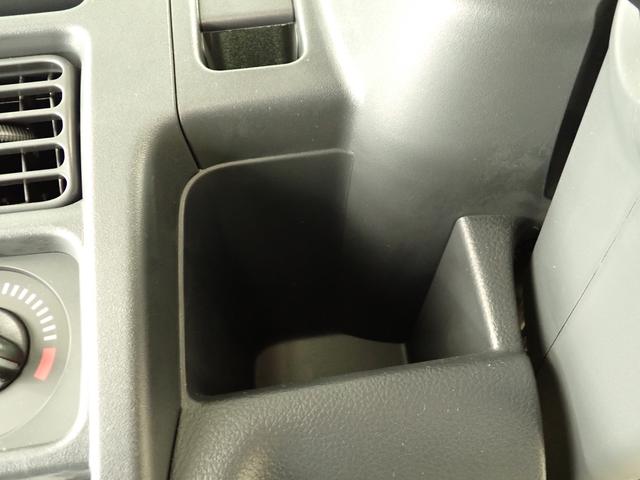 キャリイトラック KCエアコン・パワステ農繁 7型 4WD 高低二段切替式 5MT パートタイム4WD AM/FMラジオ 衝突被害軽減B マット 誤発進抑制機能 アイドリングストップ ハイビームアシスト 車線逸脱警報機能 キーレスエントリー マッドフラップ スペアタイヤ(38枚目)