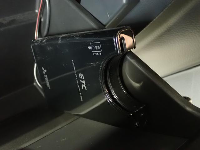 ハスラー J STYLE II MR41S 2型 2WD 車検整備付 ナビ バックカメラ ETC 衝突被害軽減ブレーキ 車検整備付 本革ステアリングホイールカバー HID オートライト フロアマット ドアバイザー スマートキー リモコンキーカバー 盗難警報装置 AW(4枚目)