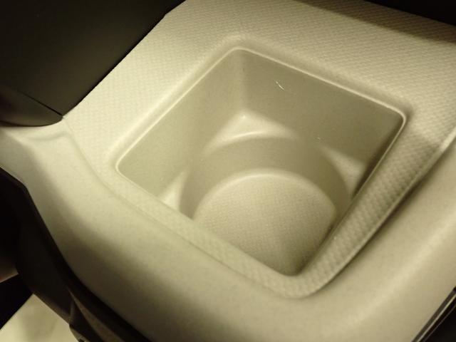 スペーシア ＨＹＢＲＩＤ　Ｘ　フルタイム４ＷＤ　ＣＶＴ　ＤＳＢＳＩＩ　４ＷＤ　衝突被害軽減ブレーキ　リヤパーキングセンサー　誤発進抑制機能　ＬＥＤヘッドランプ　ハイビームアシスト　フロアマット　後席両側電動スライドドア　サーキュレーター　スマートキー　シートヒーター（33枚目）