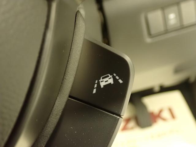 �u�Ԑ���E�}���@�\�v�𓋍ڂ��Ă��܂��B�Ԑ����͂ݏo�������ɂȂ�ƁA�h���C�o�[�ɃX�e�A�����O����𑣂��A�ԗ����Ԑ��̓����ɖ߂��悤�x�����܂��B