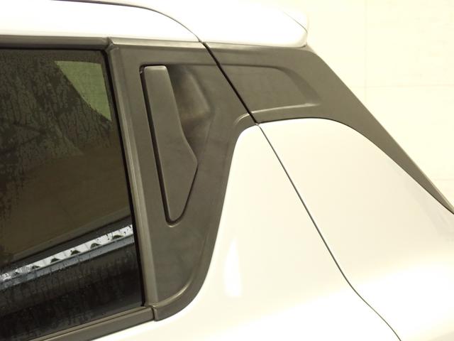 �s���[�}�E���g�h�A�n���h���̗̍p�ɂ��A�Q�h�A�N�[�y�̂悤�ȃX�^�C���b�V���ȃf�U�C���ɁO�O