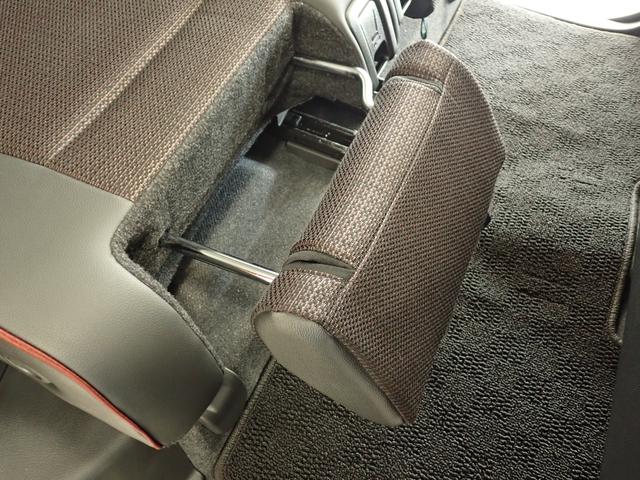 スペーシアカスタム カスタム　ＨＹＢＲＩＤ　ＸＳターボ　２ＷＤ　ＤＳＢＳＩＩ　ＡＣＣ　後席両側電動スライドドア　サーキュレーター　ステアリングヒーター　衝突被害軽減Ｂ　パーキングセンサー　パドルシフト　電動パーキングブレーキ　フロアマット　ＬＥＤヘッドランプ　ハイビームアシスト（6枚目）