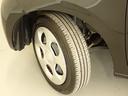 タイヤの切れ角が大きく、小回りが利きます。タイヤサイズは、155/65R14です。