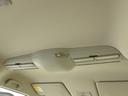 車内の空気を循環させる「スリムサーキュレーター」を搭載しています。どの席でも快適に過ごせますよ☆