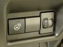 冬場の運転も快適☆ ステアリングヒーターを装備しています。