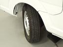 タイヤの切れ角が大きく、小回りが利きます。 タイヤサイズは、145/80R12です。