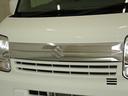 メッキグリルが　フロントマスクを引き締めます。