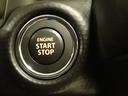 キーレスプッシュスタートは車内にリモコンキーがあれば、鞄からわざわざキーを取り出さなくてもエンジン始動が可能です！
