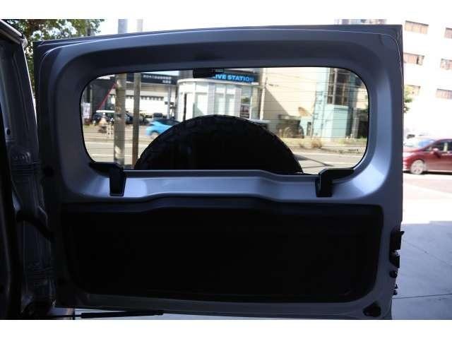 ジムニーシエラ ＪＣ　角目ＬＥＤチェロキー仕様　ディスプレイオーディオ　ＥＴＣ車載器　前後ドラレコ　ＤＥＡＮ１５アルミ　ＢＦグッドリッチＫＯ２　前後バンパー　サイドステップ　チッピングブラック塗装済み　ＬＥＤテールランプ（18枚目）