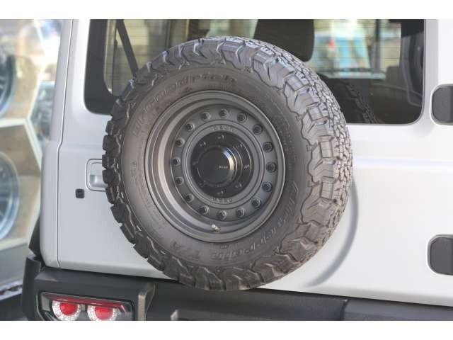 ジムニーシエラ ＪＣ　角目ＬＥＤチェロキー仕様　ディスプレイオーディオ　ＥＴＣ車載器　前後ドラレコ　ＤＥＡＮ１５アルミ　ＢＦグッドリッチＫＯ２　前後バンパー　サイドステップ　チッピングブラック塗装済み　ＬＥＤテールランプ（48枚目）