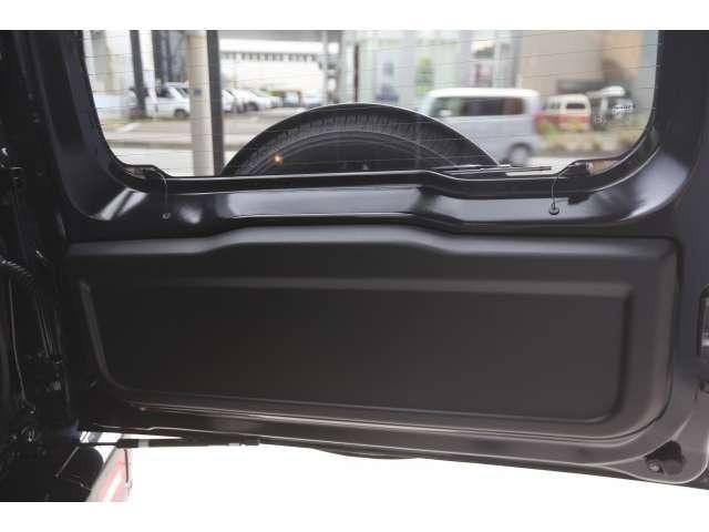 ジムニーノマド ＦＣ　ＡＥＲＯＯＶＥＲコンプリート　ＷＡＬＤジャレット１８アルミ　ヨコハマパラダタイヤ　カロッツェリア９型ナビ　ハイマウントバックカメラ　ＥＴＣ２．０　ＬＥＤテールランプ　バックフォグランプ　サイドモール（35枚目）