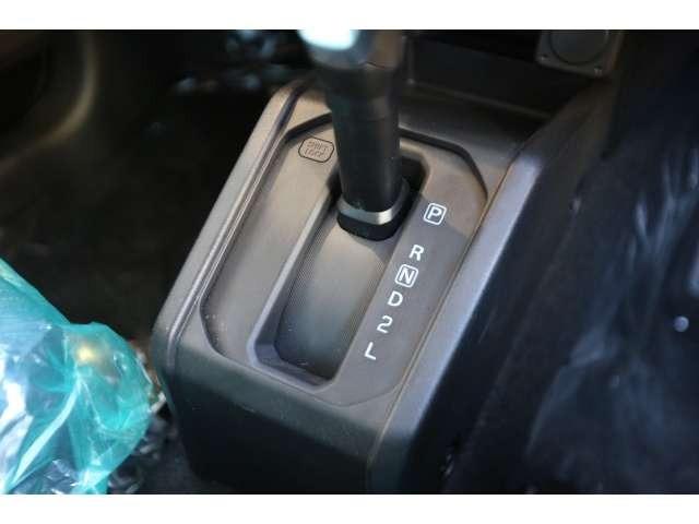 ジムニーノマド ＦＣ　４ＷＤ　ＷＡＬＤブラックバイソンコンプリート　ジャレット１８アルミホイール　オープンカントリーＲ／Ｔ　カロッツェリア９型ナビ　バックカメラ　ＥＴＣ２．０車載器（18枚目）