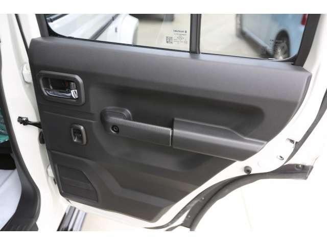 ジムニーノマド ＦＣ　４ＷＤ　ＡＥＲＯＯＶＥＲコンプリート　１８アルミ　カロッツェリア９型ナビ　ハイマウントバックカメラ　ＥＴＣ２．０車載器（27枚目）